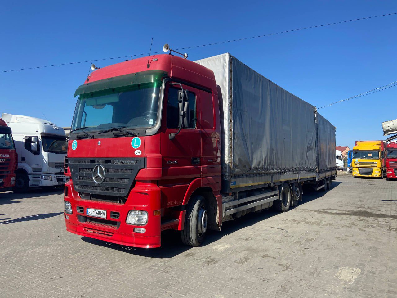 Тентований Mercedes-Benz ACTROS 2546L