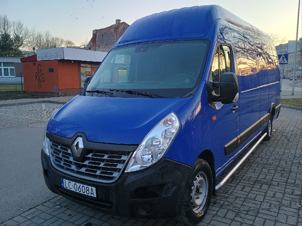 Вантажний Renault Master