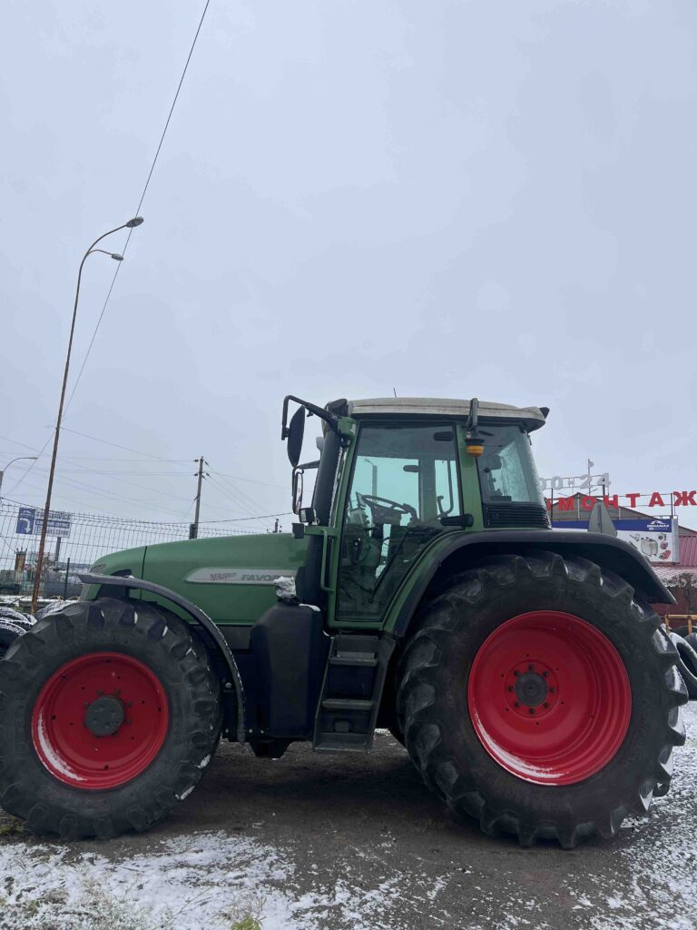 Fendt Favorite 716